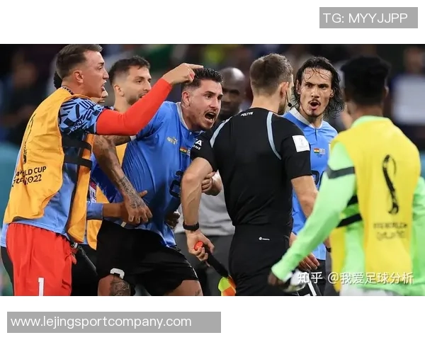 乌拉圭联赛门将禁区内起脚破门引发普斯卡什奖热议